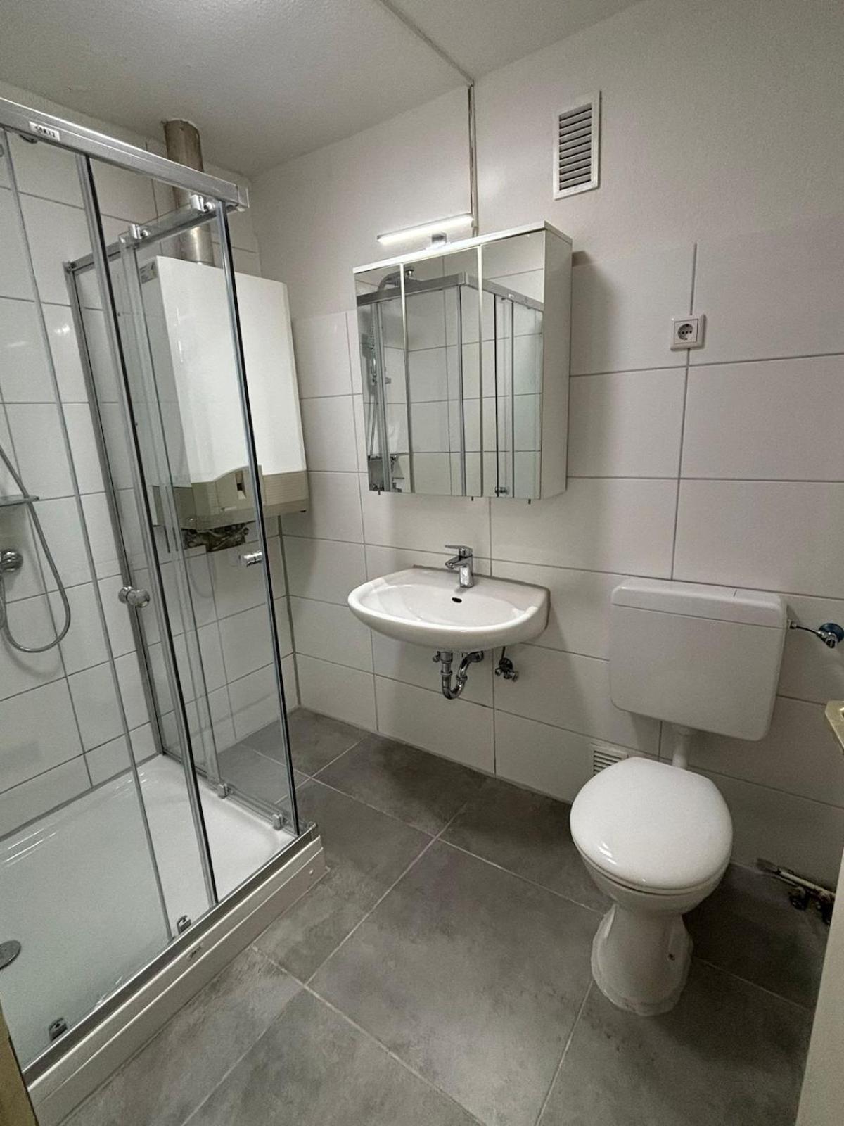 גלזנקירכן Wohnung Mit Neuem Bad Und Kueche מראה חיצוני תמונה